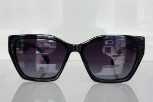Trending sheet black with gradient lenses